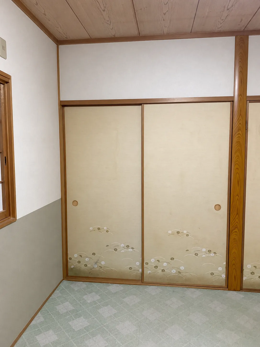 東大阪市森河内の襖張替え施工事例（施工前・居室の襖）
